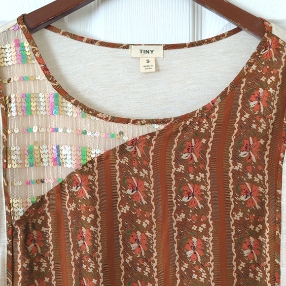 Tiny Anthropologie Sammi Sequined & Floral Long Dolman Balloon Sleeve Top Small - Picture 2 of 13